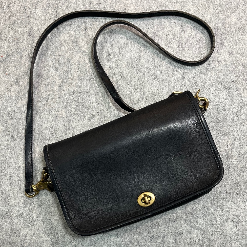Vintage 70's Black Coach Dinky Crossbody Bag